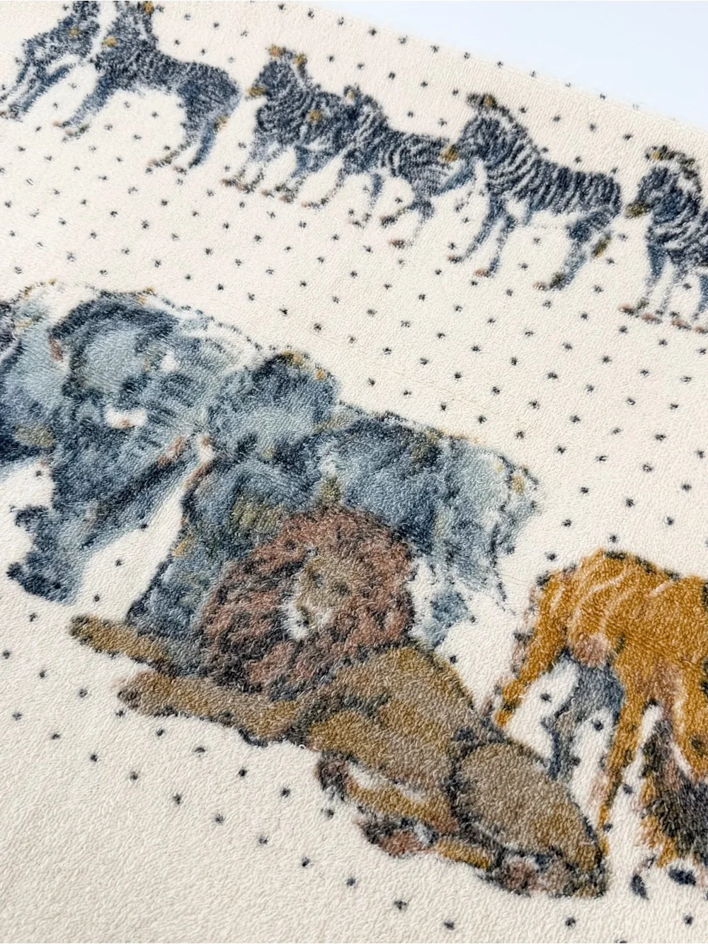 Vtg 70s Lady Pepperell West Point Animal Walk Safari Fringe Towel Off White